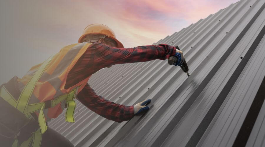 Professional gutter cleaning in Plantersville, TX